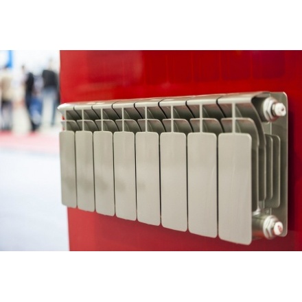 Радиатор биметаллический Rifar Base 200 в интерьере
