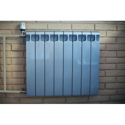 Радиатор биметаллический Rifar Monolit 350 в квартире