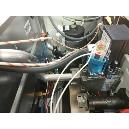 Котел Аристон CARES X 18 FF NG внутренности