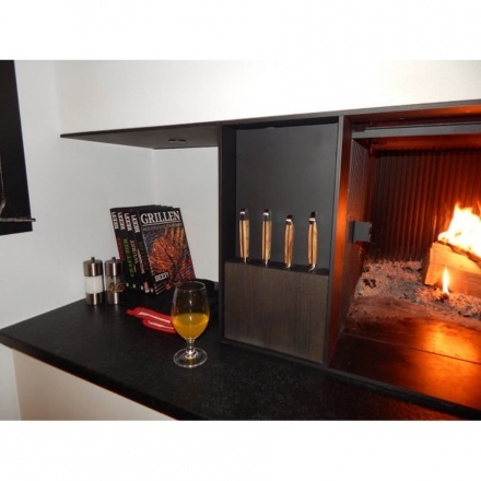 Топка-камин Brunner Urfeuer 50/66 кухонный с грилем, функциональными нишами , открытая
