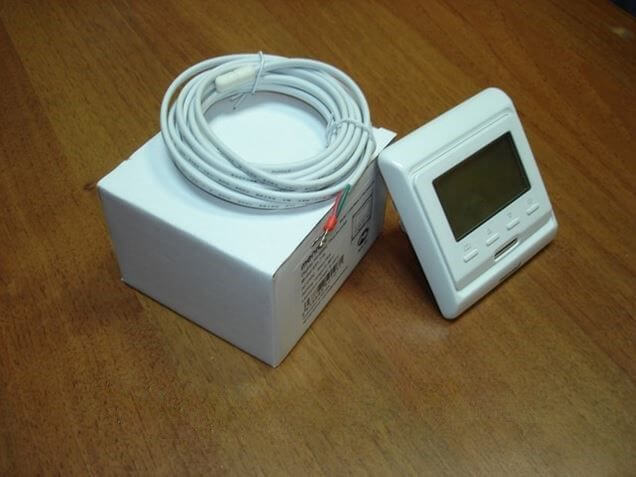 регулятор температуры EASTEC E 51.716